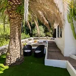 Villa Caterina Authentic In Quiet, Wooded Area *