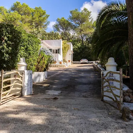 Caterina Authentic In Quiet, Wooded Area * Es Mercadal