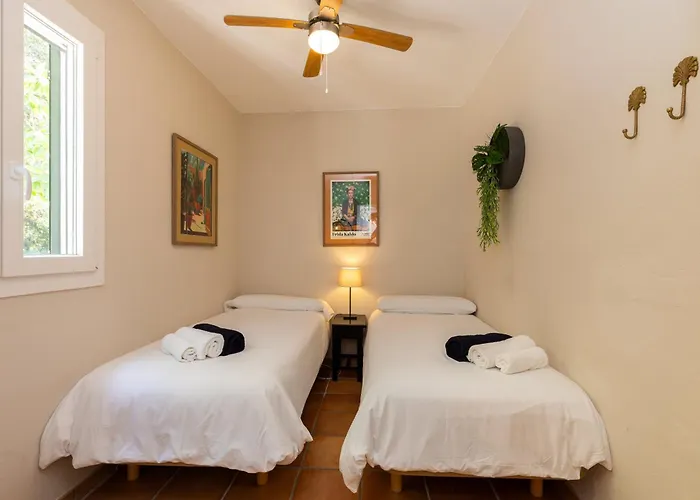 Caterina Authentic In Quiet, Wooded Area Villa *