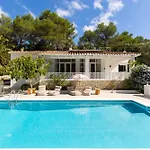 Caterina Authentic In Quiet, Wooded Area Vila Es Mercadal