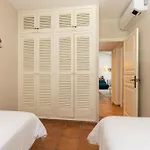 Caterina Authentic In Quiet, Wooded Area *